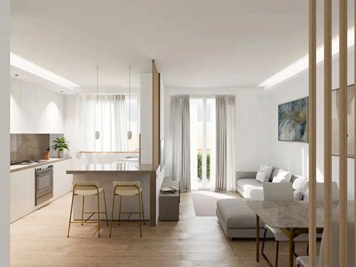Appartamento trilocale in vendita in Via Duccio Galimberti, Parma
