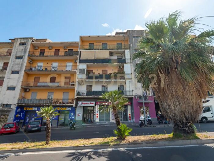 Appartamento quadrilocale in vendita in Via Giovanni da Verrazzano, Catania