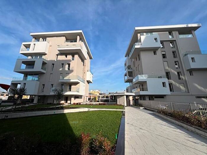 Appartamento quadrilocale in affitto in Via Antonio Peretti, Buon Pastore Parco Amendola, Modena