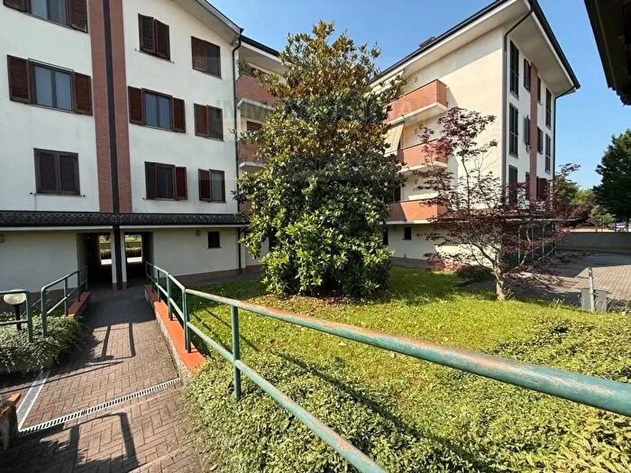 Appartamento trilocale in vendita in Settala