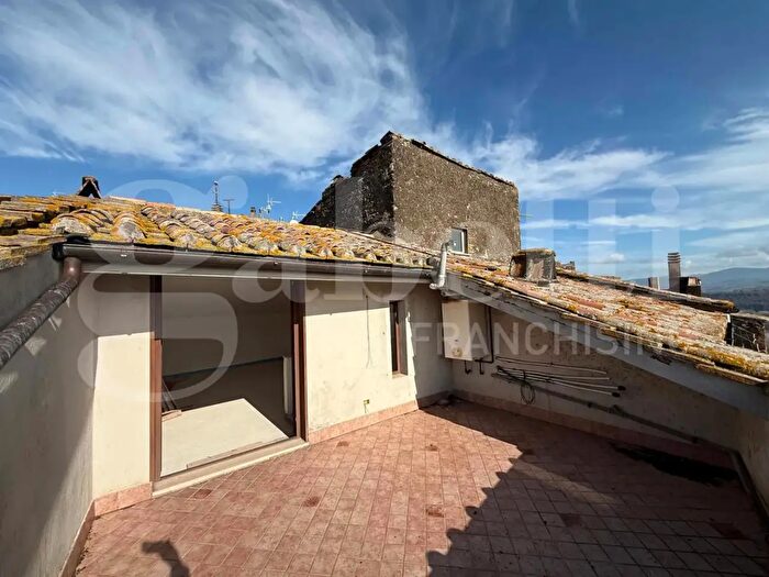 Appartamento con 5 locali in vendita in Via Giordano Bruno Snc, Orte