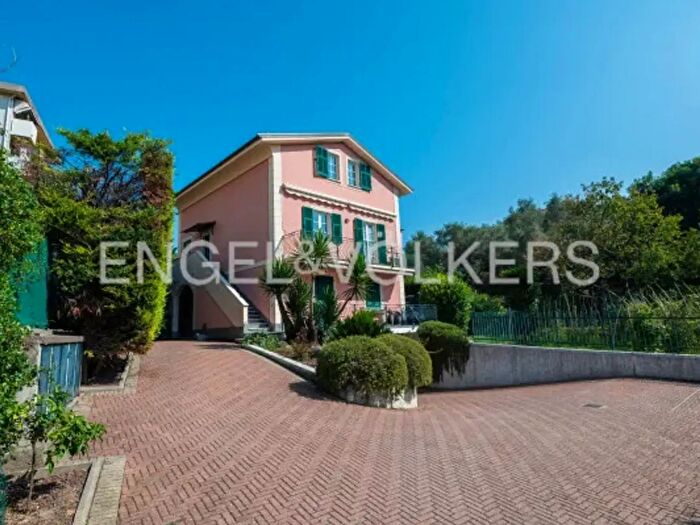 Appartamento con 5 locali in vendita in Via Piacenza, Chiavari