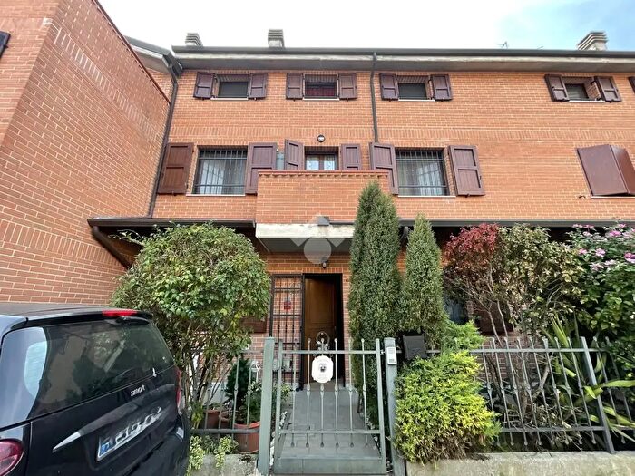 Casa trilocale in vendita in Via Ca' Rossa, Ferrara