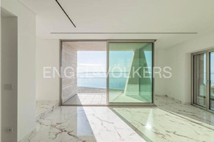 Appartamento quadrilocale in vendita in Via Aurelia, Bergeggi