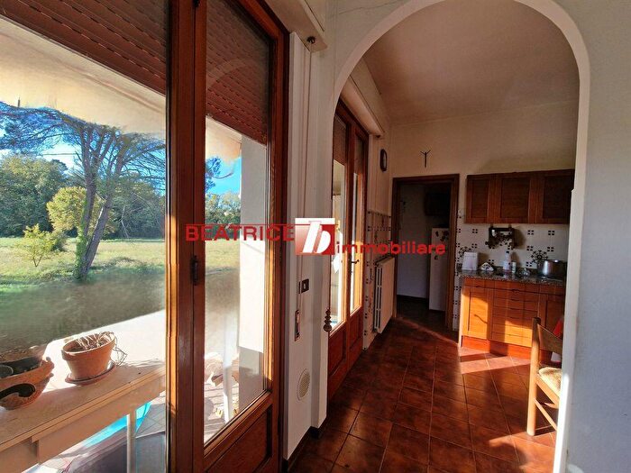 Casa con 11 locali in vendita in Via di Mezzo II, Lucca