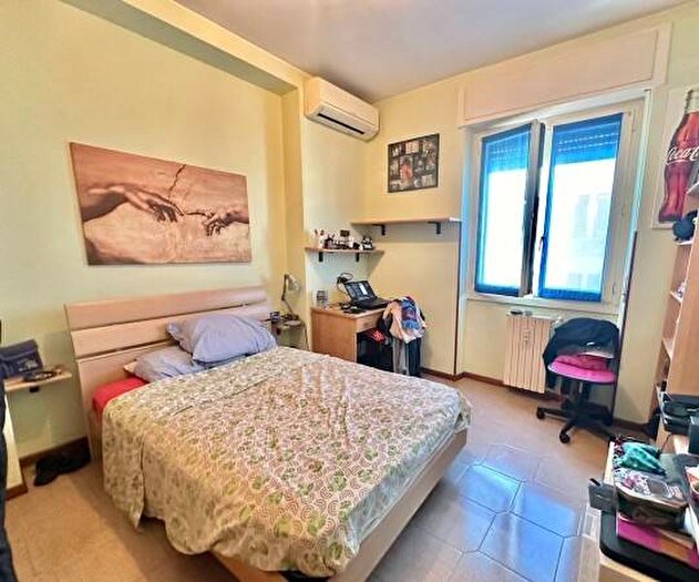Appartamento trilocale in affitto in Via Ponte di Legno, Quartiere Feltre, Milano