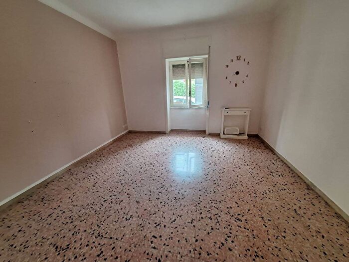 Appartamento trilocale in affitto in Via Gennaro Paparo, Massa di Somma