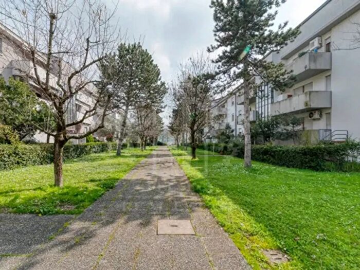 Appartamento con 5 locali in vendita in Via Lucia Noiret, Imola