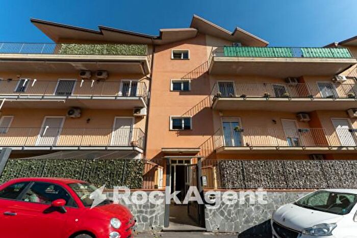 Appartamento bilocale in vendita in Via Etna, Camporotondo Etneo