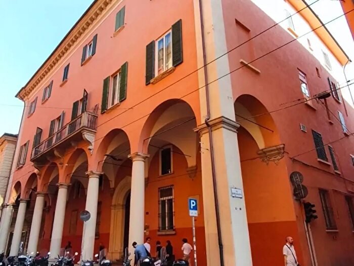 Appartamento monolocale in vendita in Strada Maggiore, Bologna