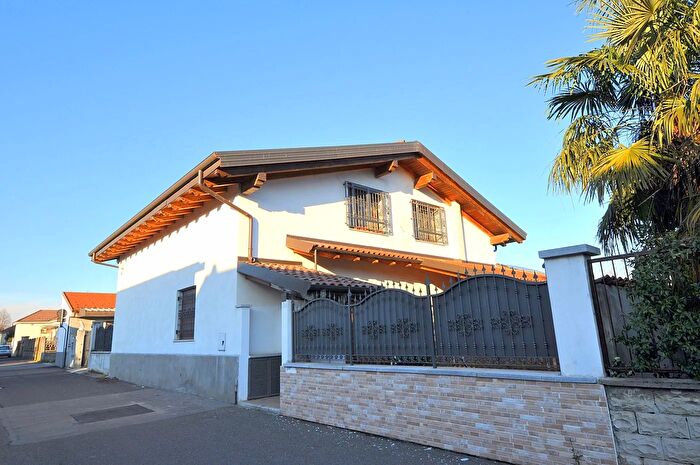 Case in Vendita e in Affitto - 2