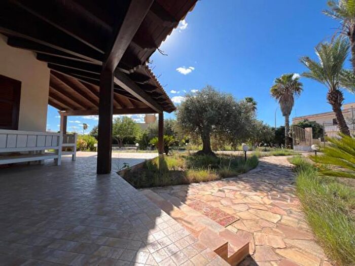 Casa quadrilocale in vendita in Via Michele Angileri, Petrosino