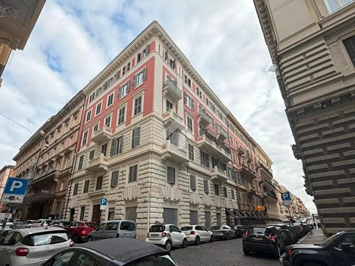 Appartamento monolocale in vendita in Via Massimo dAzeglio, Roma