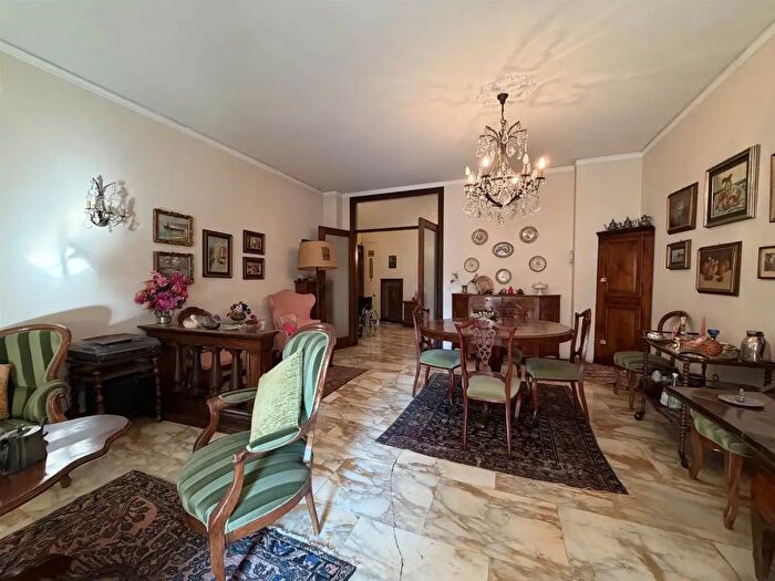 Appartamento con 5 locali in affitto in Via Aleardi, Venezia
