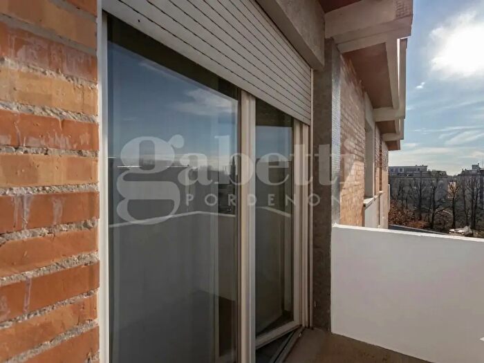 Appartamento quadrilocale in vendita in Viale Trento, Pordenone