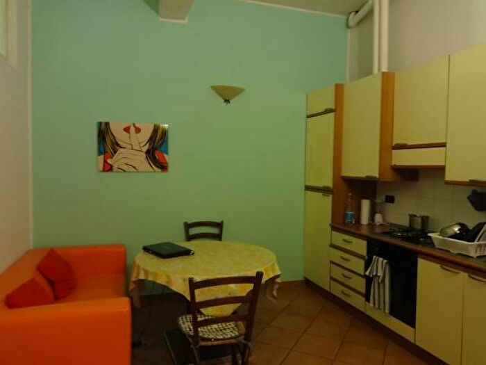 Appartamento trilocale in affitto in Borgo Schizzati, Centro Storico, Parma