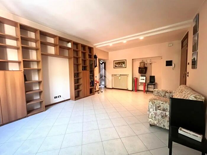 Appartamento trilocale in vendita in Via Reggimento Fanteria, Treviso
