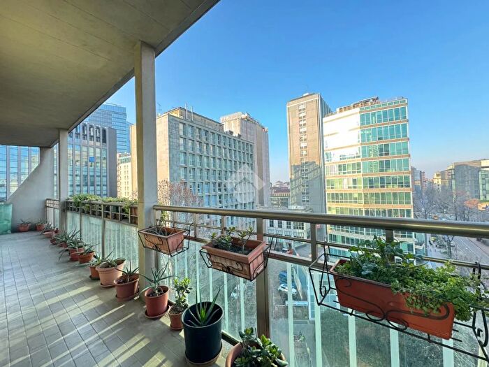 Appartamento quadrilocale in vendita in Via Fabio Filzi, Milano