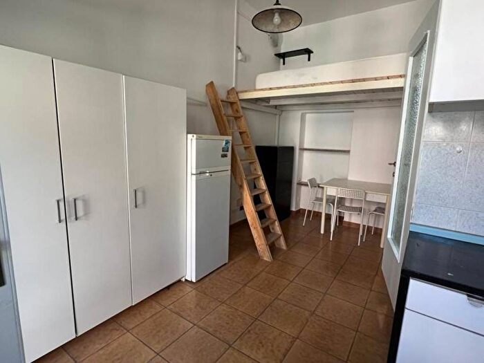 Appartamento monolocale in affitto in Via Accademia, Casoretto, Milano