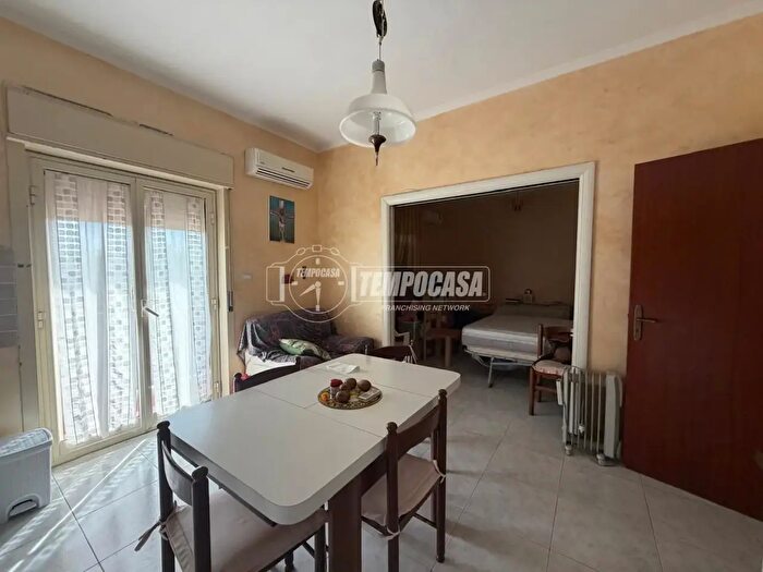 Appartamento trilocale in vendita in Via Coffa Caruso Mariannina, Catania