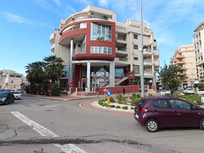 Appartamento trilocale in affitto in Via Appia, Brindisi