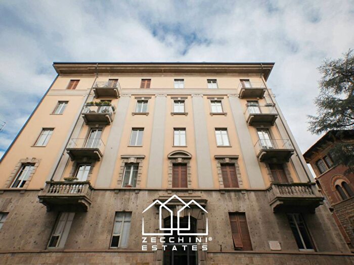 Appartamento bilocale in affitto in Via Giuseppe Garibaldi, Centro, Bergamo