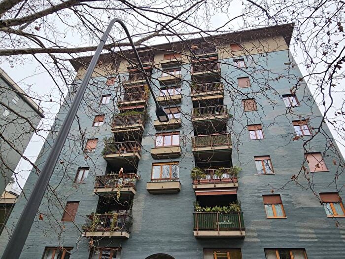 Appartamento trilocale in affitto in Viale Cassiodoro, Sempione, Milano