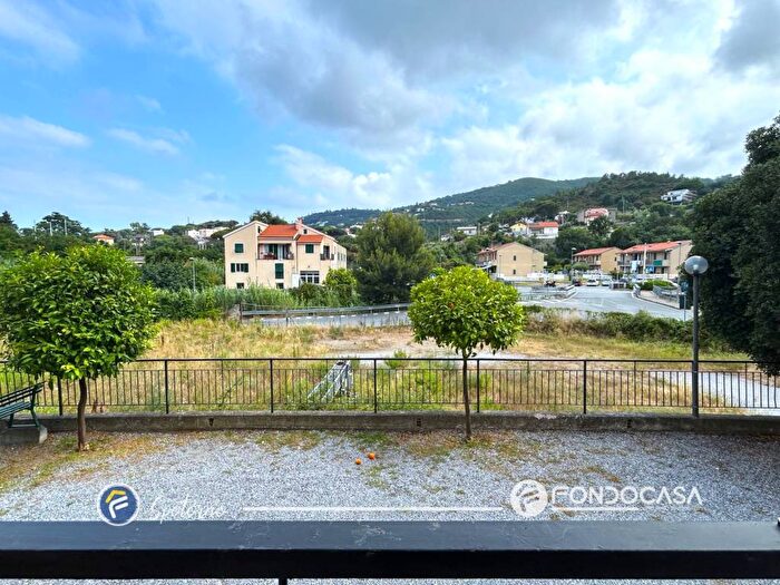 Appartamento bilocale in affitto in Salita alla Torre, Spotorno