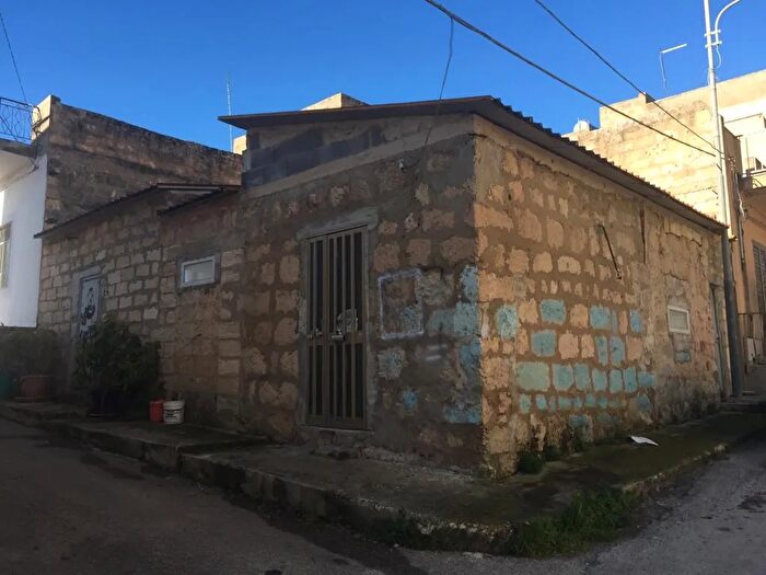 Casa quadrilocale in vendita in Via Bruno Buozzi, Vittoria