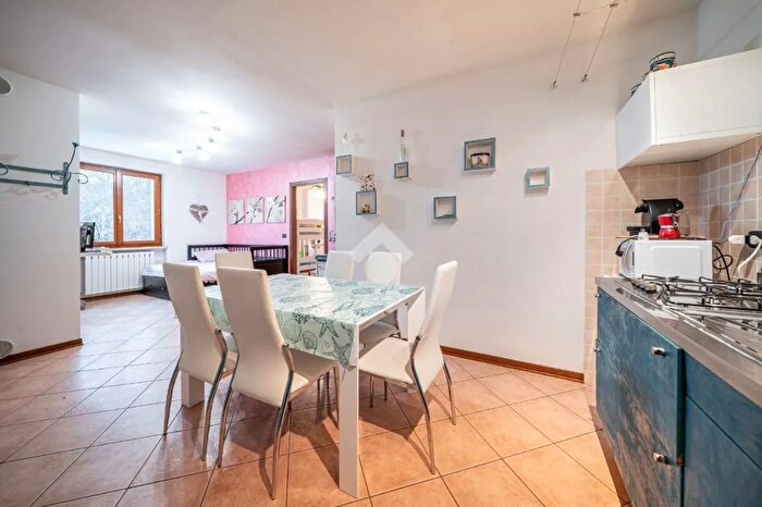 Appartamento trilocale in vendita in Località Branchetto, Bosco Chiesanuova