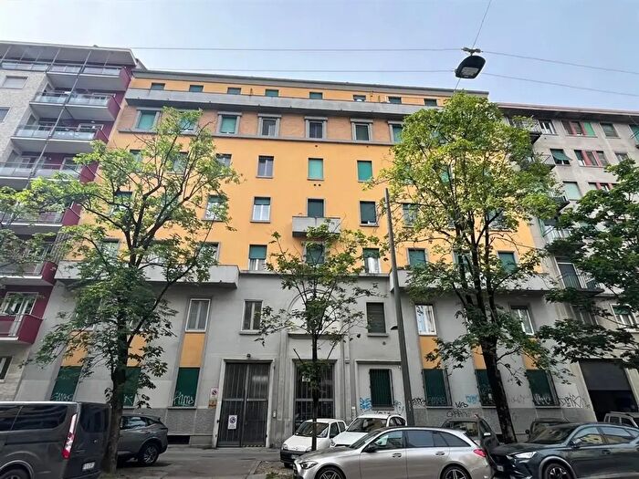 Appartamento bilocale in vendita in Via Strambio, Milano