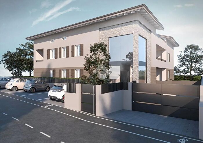 Appartamento quadrilocale in vendita in Via Fogliano, Maranello