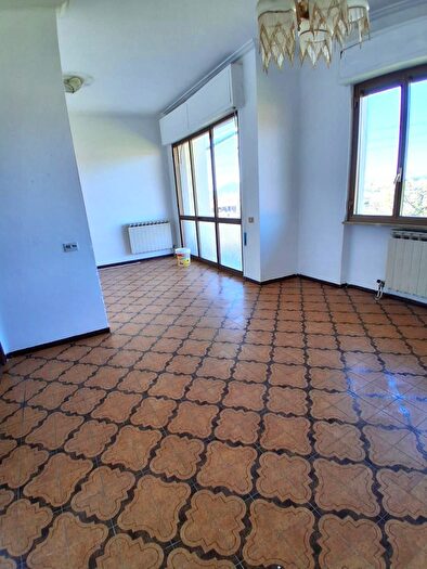 Appartamento con 6 locali in vendita in Capannori