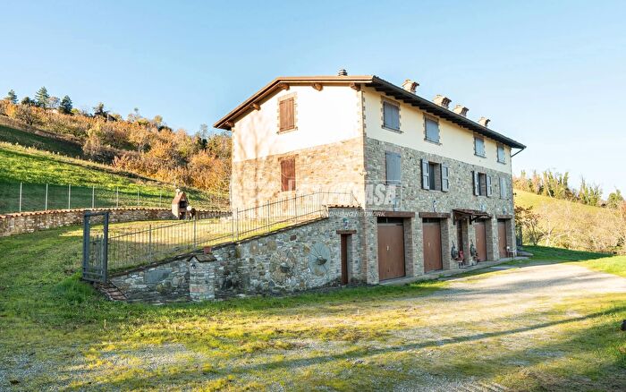 Casa trilocale in vendita in Via Merlano Savigno, Valsamoggia