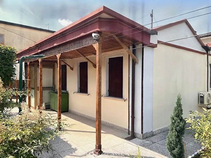 Casa trilocale in vendita in Via Villa del Bosco, Pontelongo