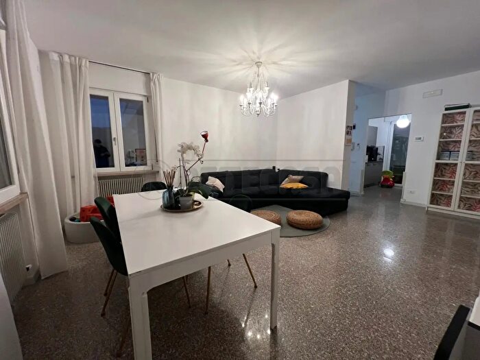 Appartamento con 5 locali in affitto in Bassano Del Grappa