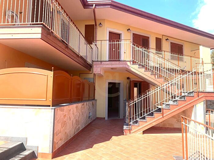 Appartamento bilocale in vendita in Trecastagni