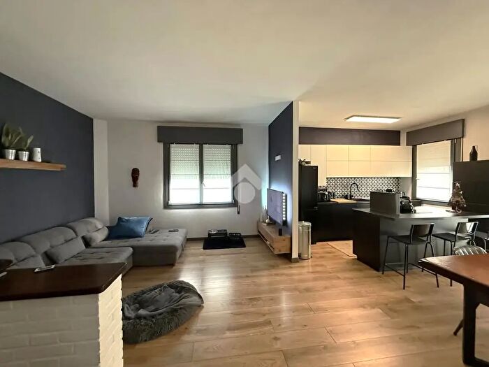 Appartamento trilocale in vendita in Via degli Artigiani, Venezia