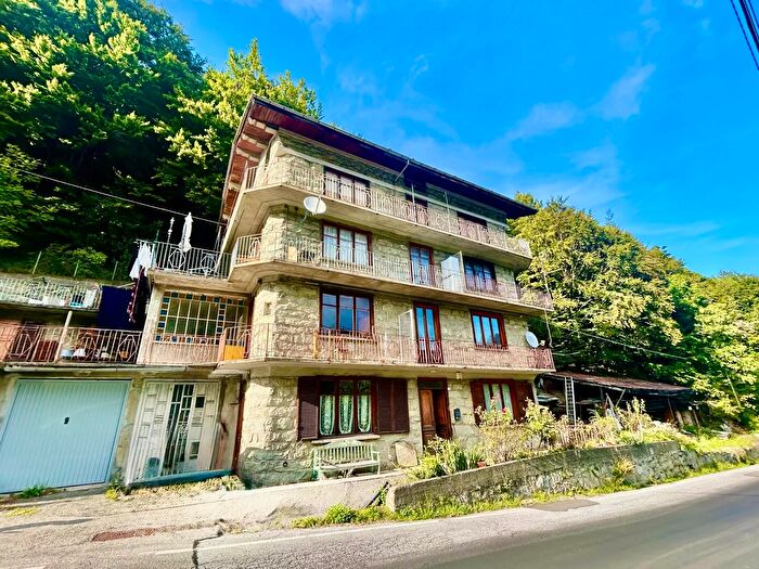 Appartamento con 5 locali in vendita in Frazione Cresto, Ala Di Stura