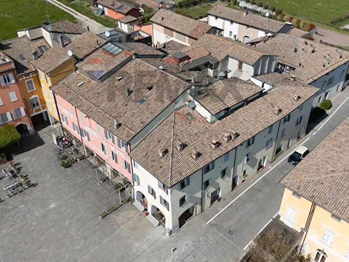 Appartamento monolocale in vendita in Piazza Leoni, Langhirano