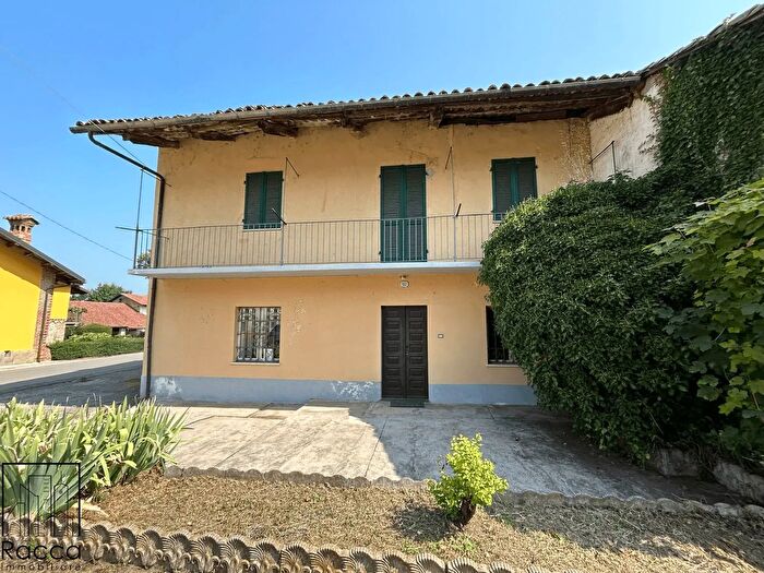 Casa con 5 locali in vendita in Isola, Bene Vagienna