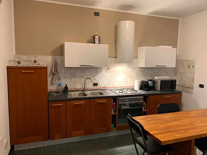 Appartamento trilocale in affitto in Via Villa del Bosco, Teolo