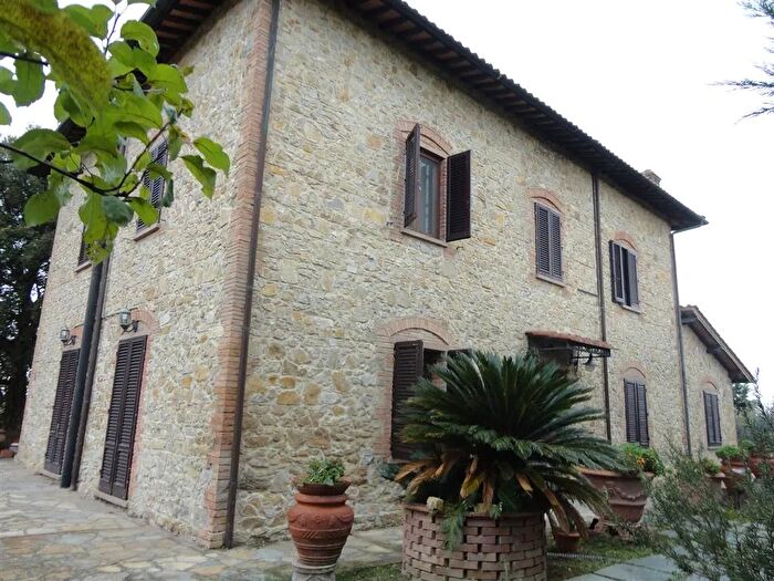 Casa con 14 locali in vendita in Gambassi Terme