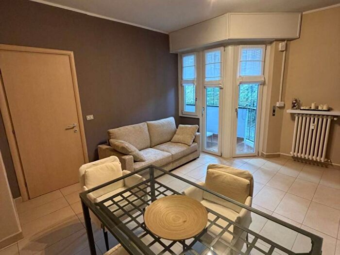 Appartamento trilocale in affitto in Via Ermanno Barigozzi, Quartiere Forlanini, Milano