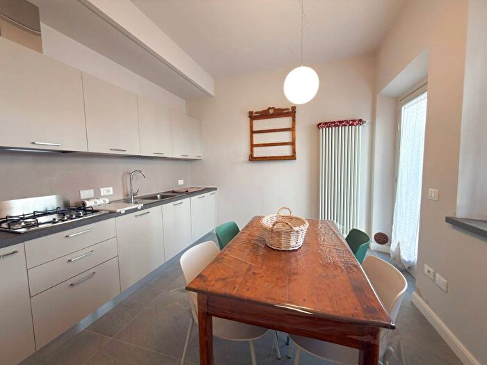 Casa con 6 locali in affitto in Via Antonio Vivaldi, Centro, Agliana