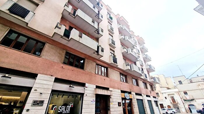 Appartamento con 6 locali in vendita in Via Vittor Pisani Andria Andria Zona Centro, Andria