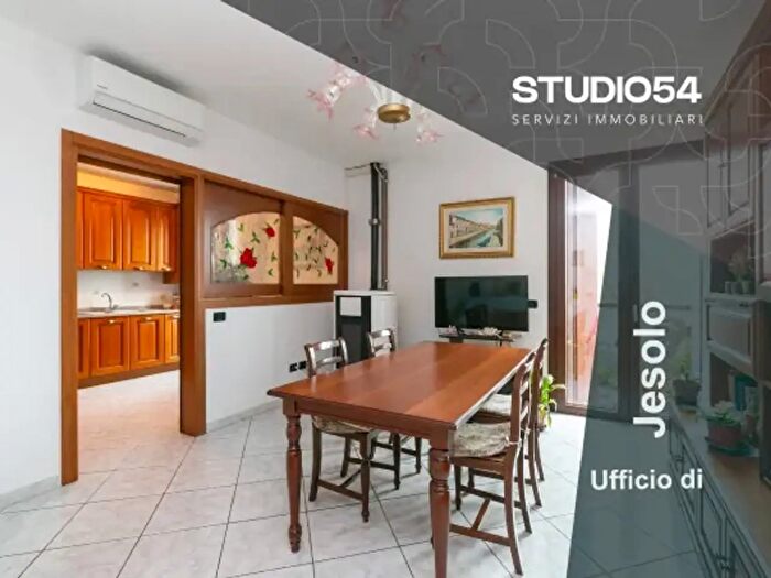 Appartamento trilocale in vendita in Via Giovanni Matteo Alberti, Cavallino Treporti