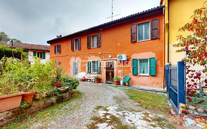 Casa quadrilocale in vendita in Zola Predosa