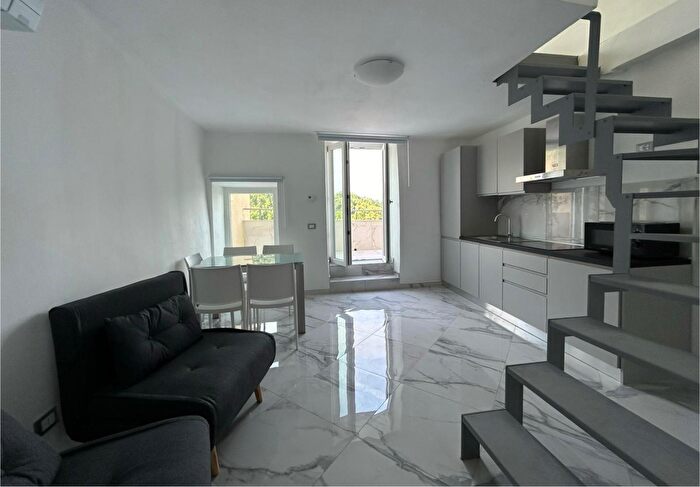 Appartamento trilocale in vendita in Massa