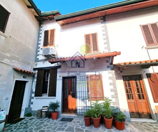Casa con 6 locali in vendita in Cà De Mazzoli, Livraga